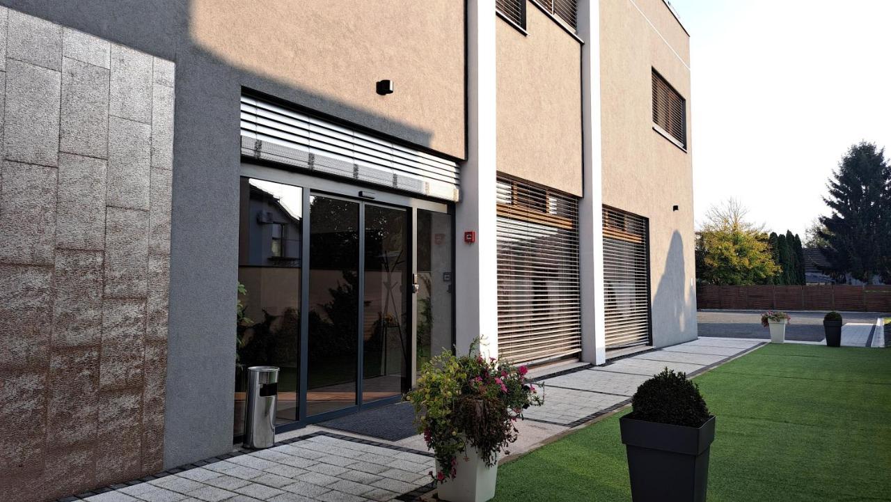 Arcobaleno Apartments & Rooms Varasd Kültér fotó